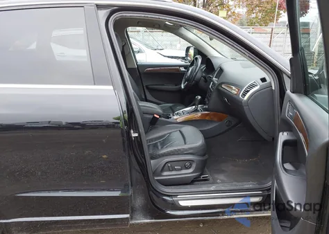 2010 Audi Q5 3.2 Premium из США, поврежденный, VIN WA1LKAFP1AA036268